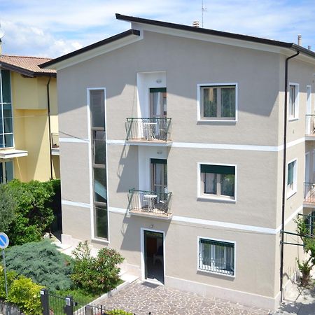 Le Bouganville Apartment Desenzano del Garda Esterno foto