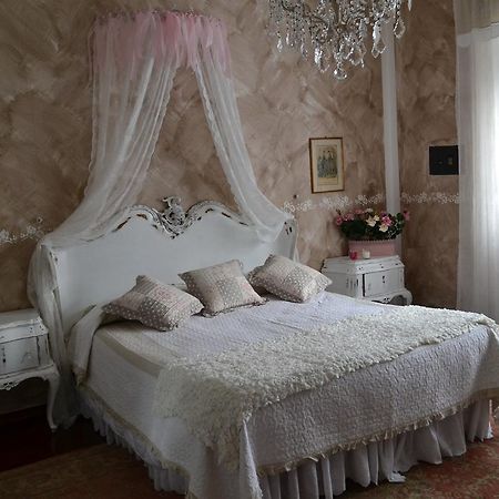 Le Bouganville Apartment Desenzano del Garda Camera foto