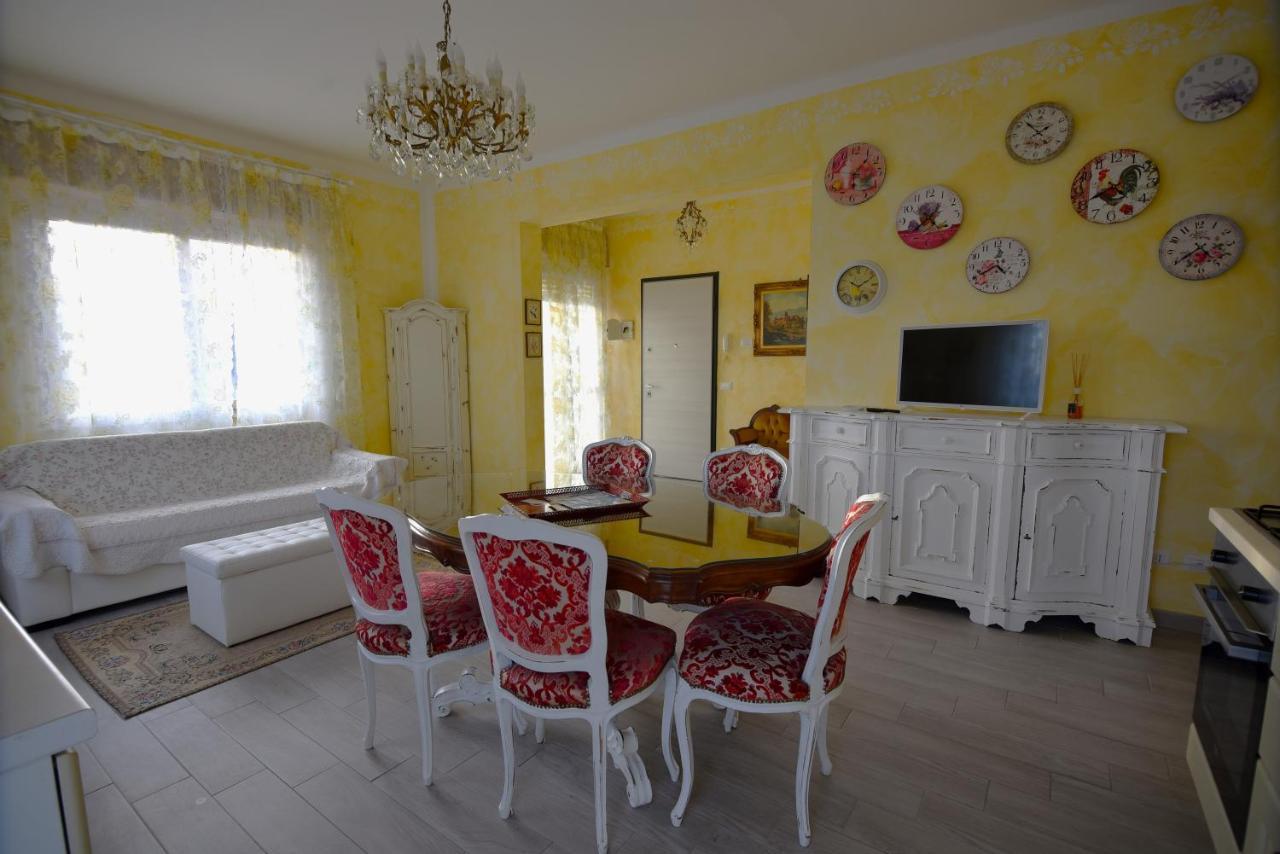 Le Bouganville Apartment Desenzano del Garda Esterno foto