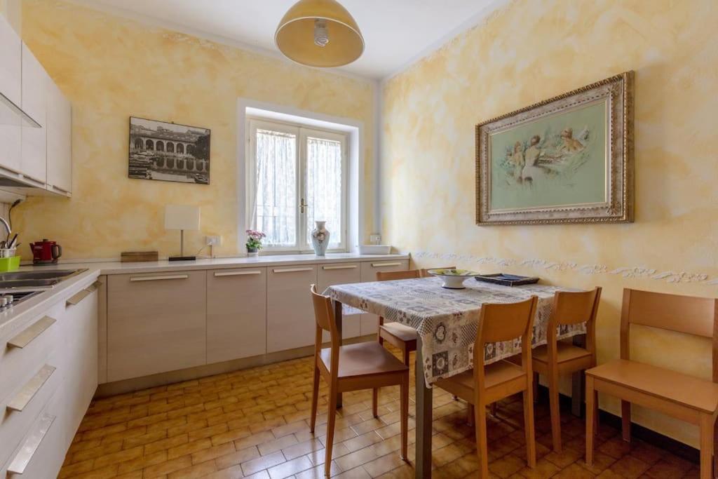 Le Bouganville Apartment Desenzano del Garda Esterno foto