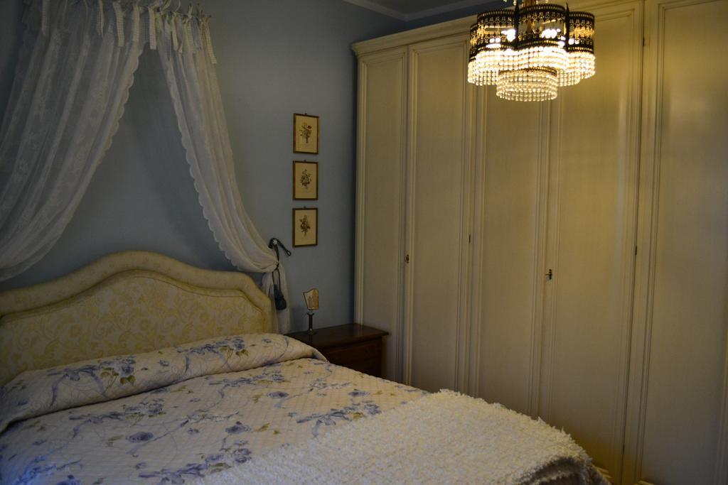 Le Bouganville Apartment Desenzano del Garda Camera foto