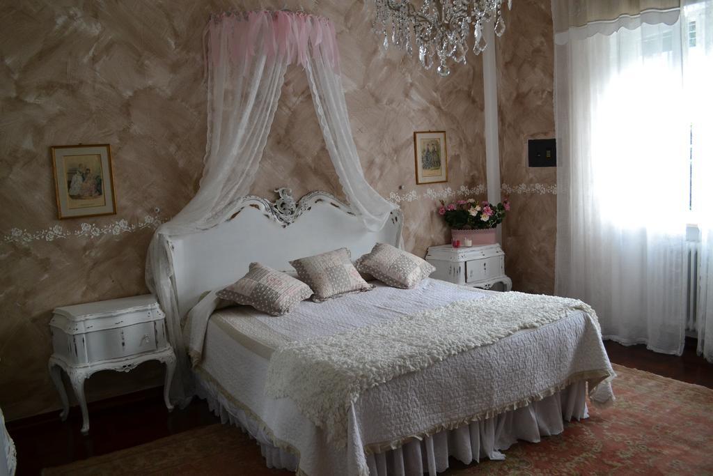 Le Bouganville Apartment Desenzano del Garda Camera foto