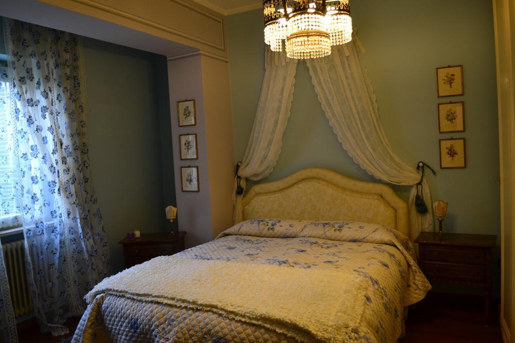 Le Bouganville Apartment Desenzano del Garda Camera foto