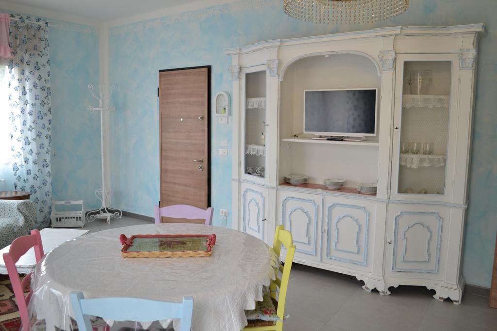 Le Bouganville Apartment Desenzano del Garda Esterno foto