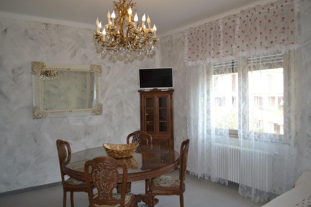 Le Bouganville Apartment Desenzano del Garda Esterno foto