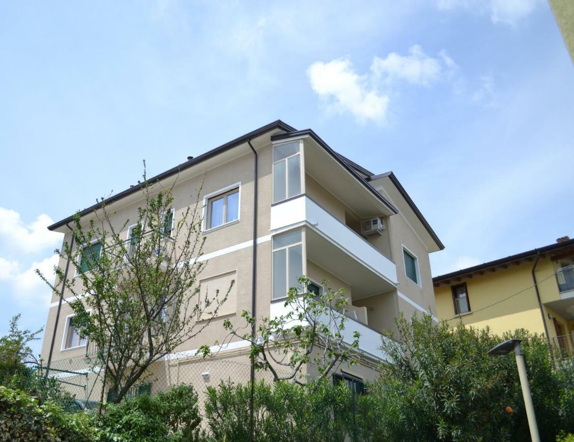 Le Bouganville Apartment Desenzano del Garda Esterno foto
