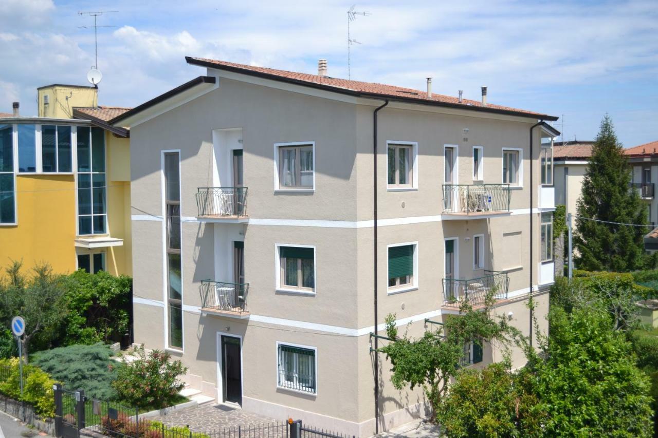 Le Bouganville Apartment Desenzano del Garda Esterno foto