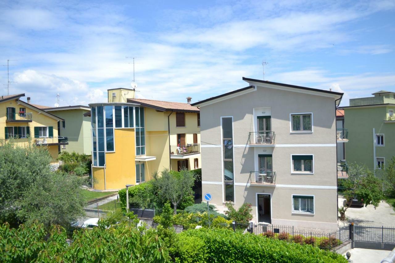 Le Bouganville Apartment Desenzano del Garda Esterno foto