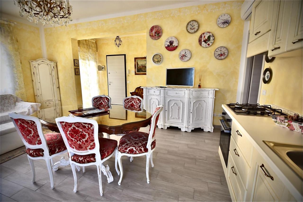 Le Bouganville Apartment Desenzano del Garda Esterno foto
