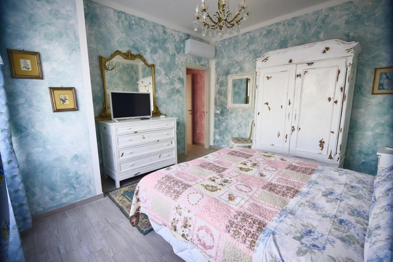 Le Bouganville Apartment Desenzano del Garda Esterno foto